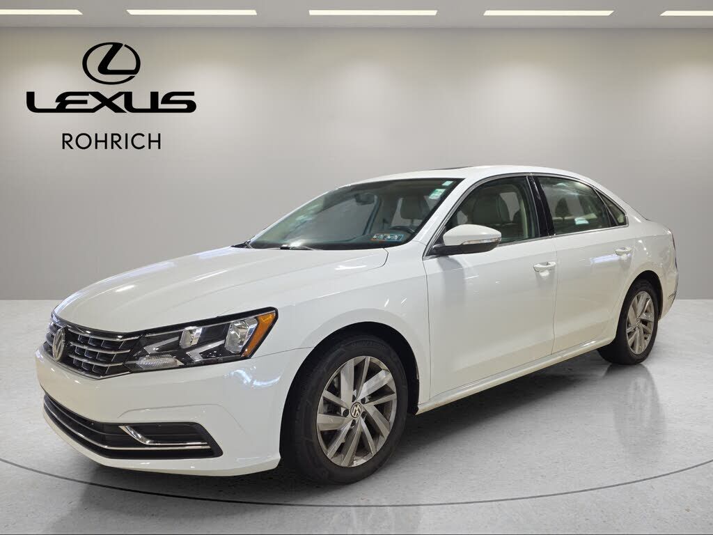 2018 VOLKSWAGEN Passat