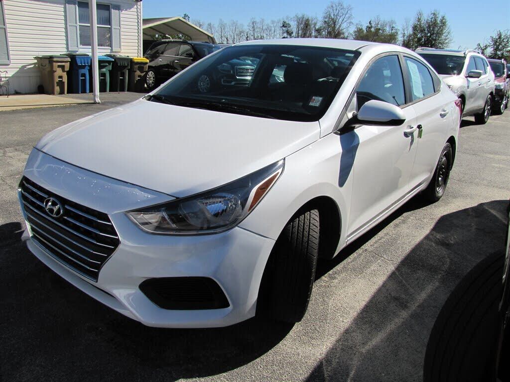 2022 HYUNDAI Accent