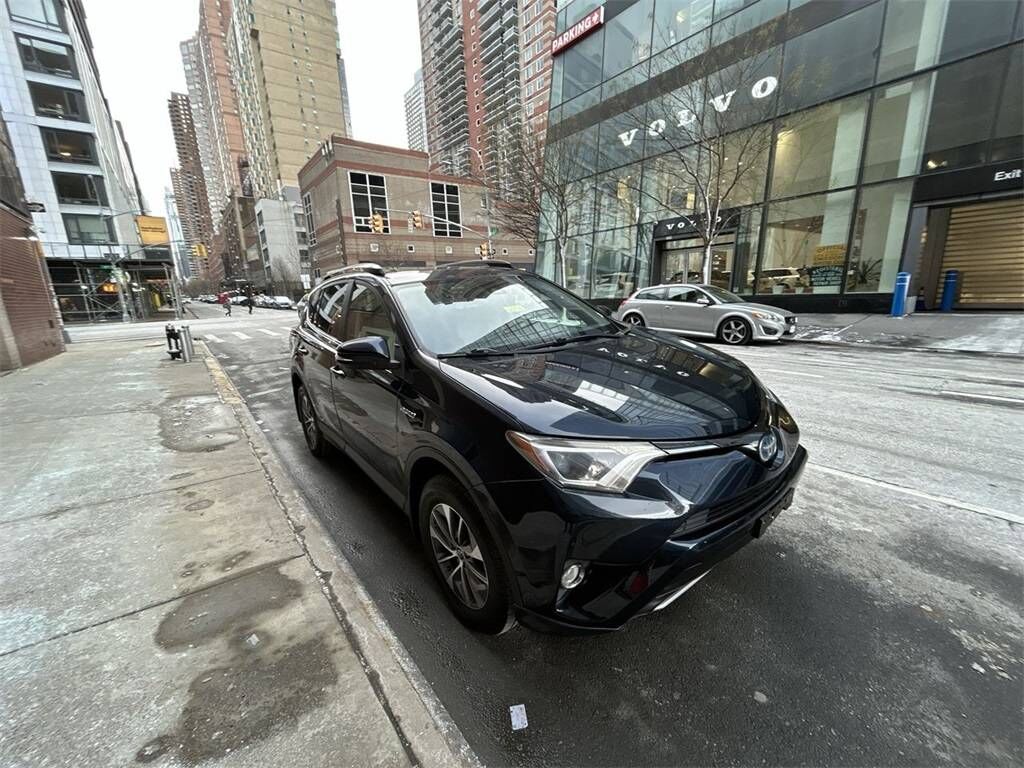 2017 TOYOTA RAV4