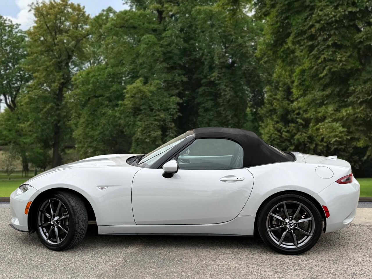2016 MAZDA MX-5
