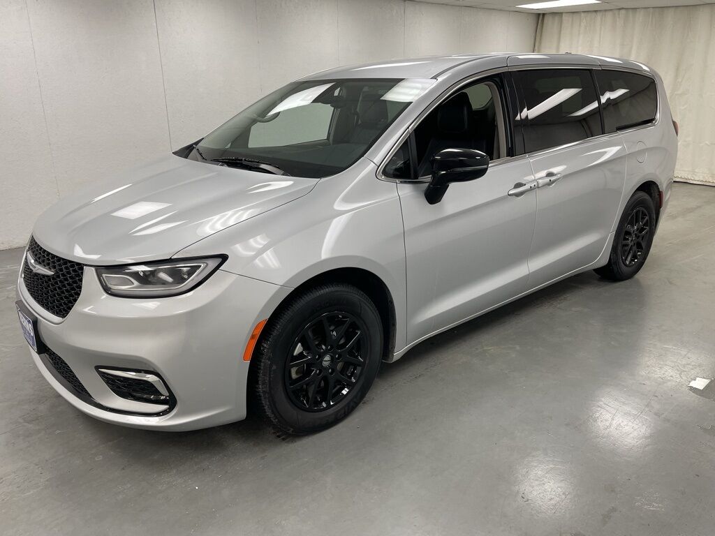 2024 CHRYSLER Pacifica