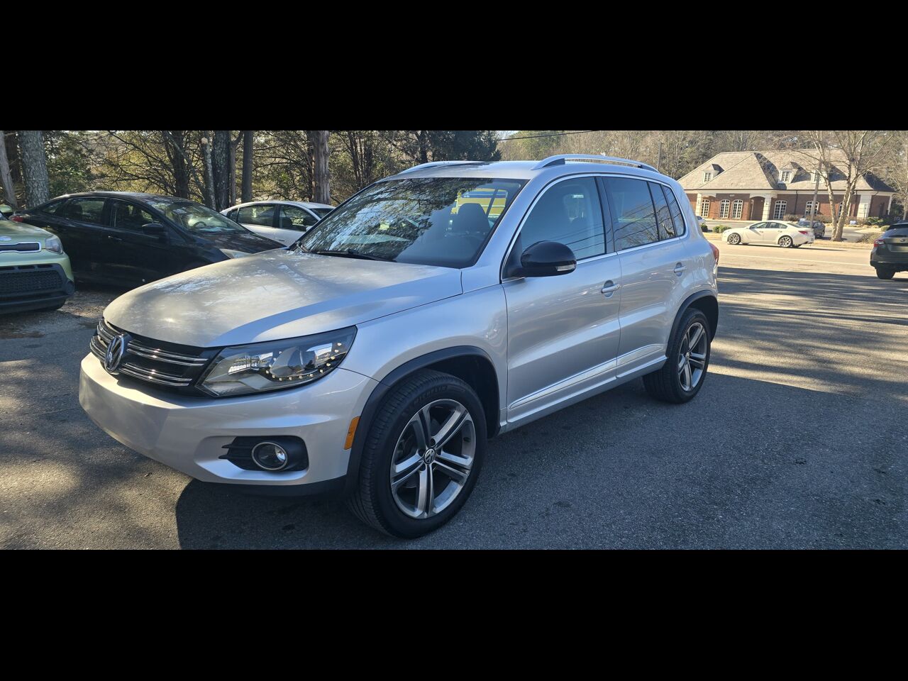 2017 VOLKSWAGEN Tiguan