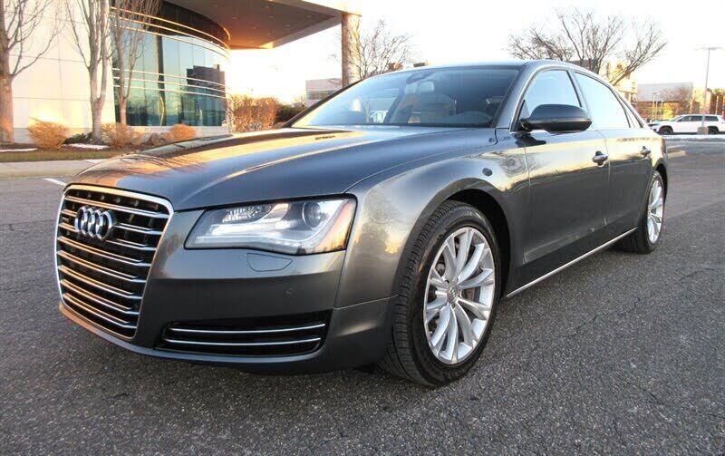 2011 AUDI A8