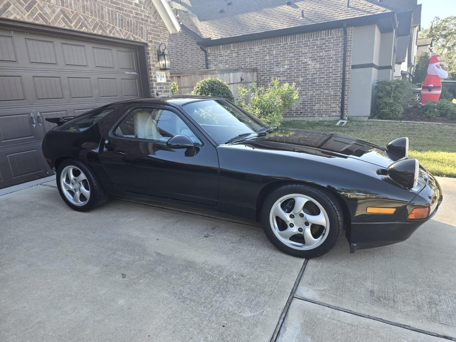 Porsche 928