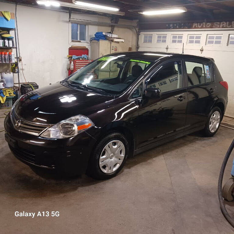 2011 NISSAN Versa