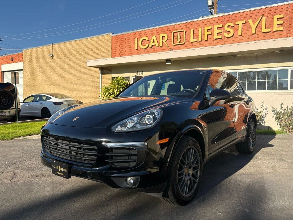 2017 PORSCHE Cayenne
