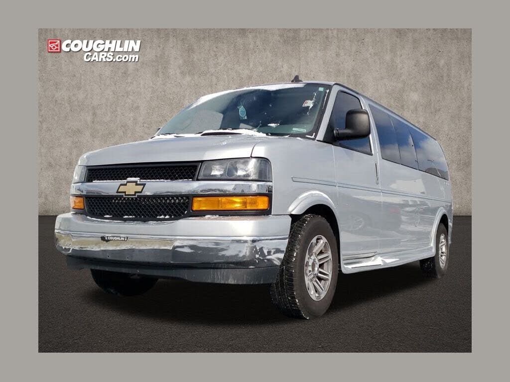 2023 CHEVROLET Express