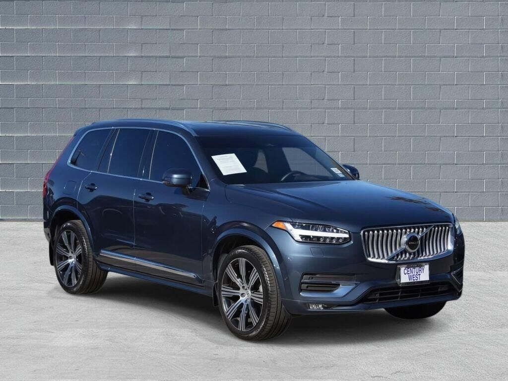 2023 VOLVO XC90