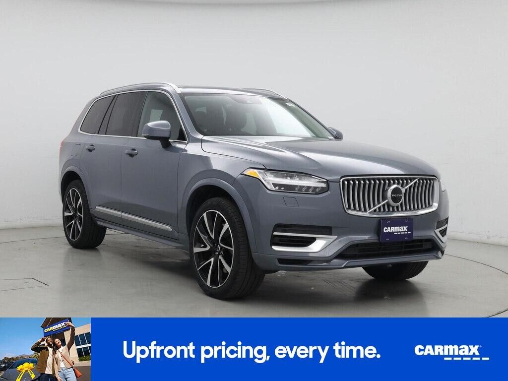 2022 VOLVO XC90