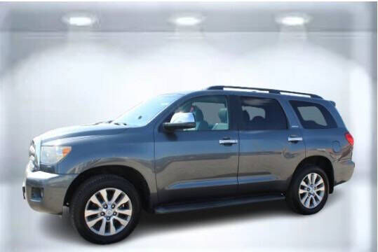 2011 TOYOTA Sequoia