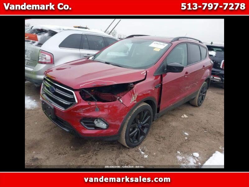 2017 FORD Escape