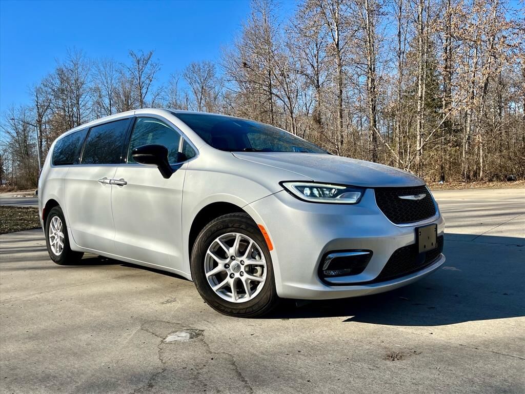 2024 CHRYSLER Pacifica