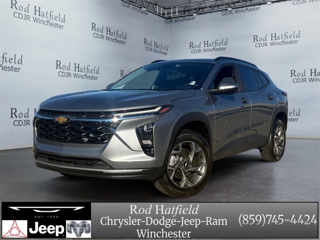 2025 CHEVROLET Trax