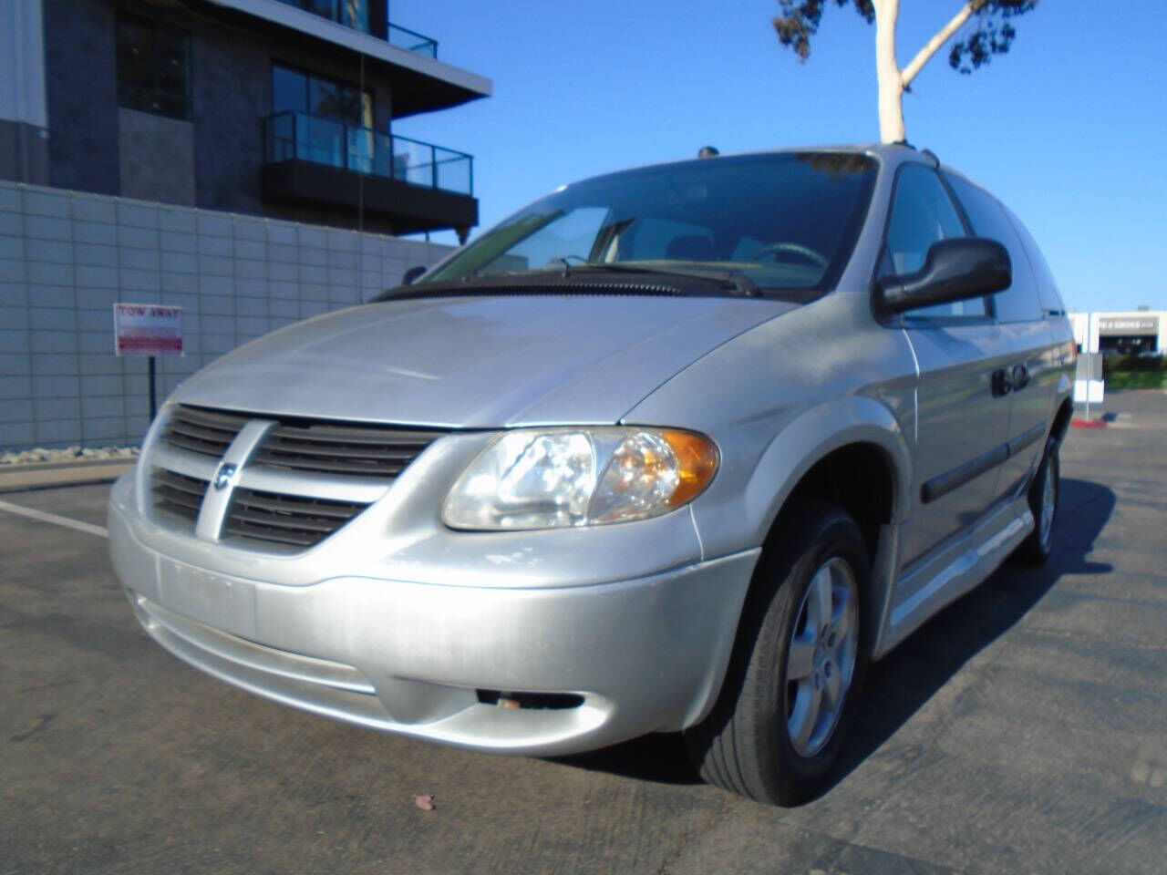 2005 DODGE Caravan