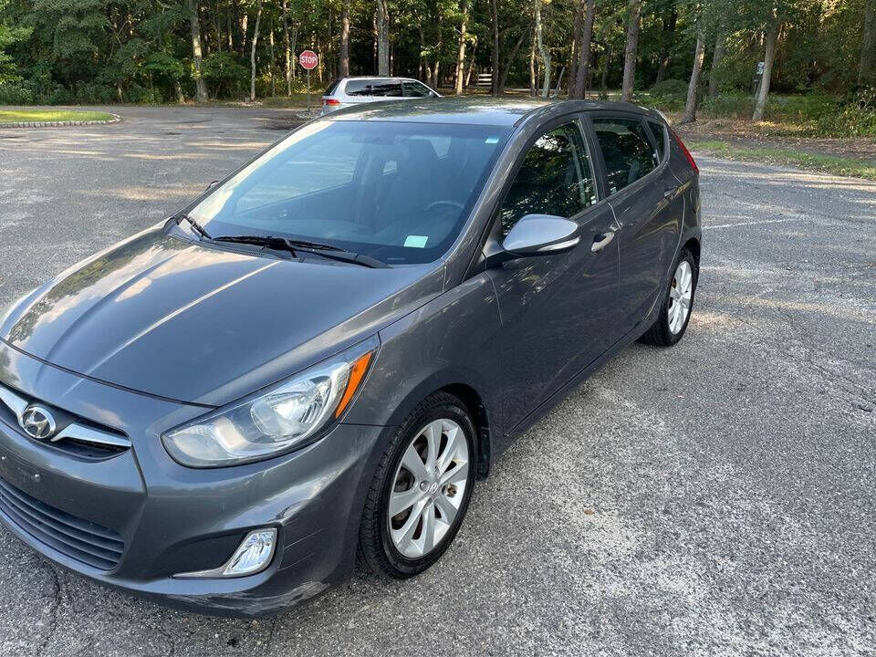 2013 HYUNDAI Accent
