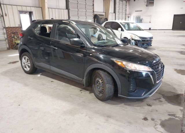 2022 NISSAN Kicks