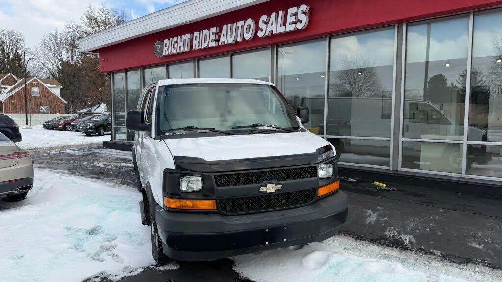 2017 CHEVROLET Express