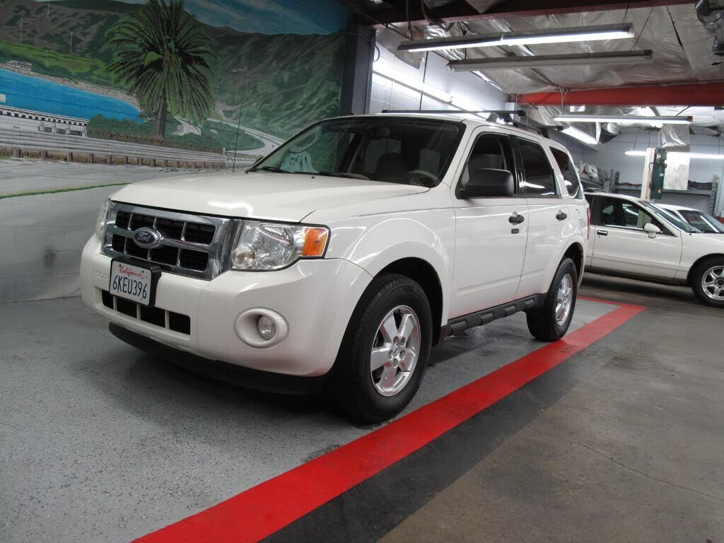 2010 FORD Escape