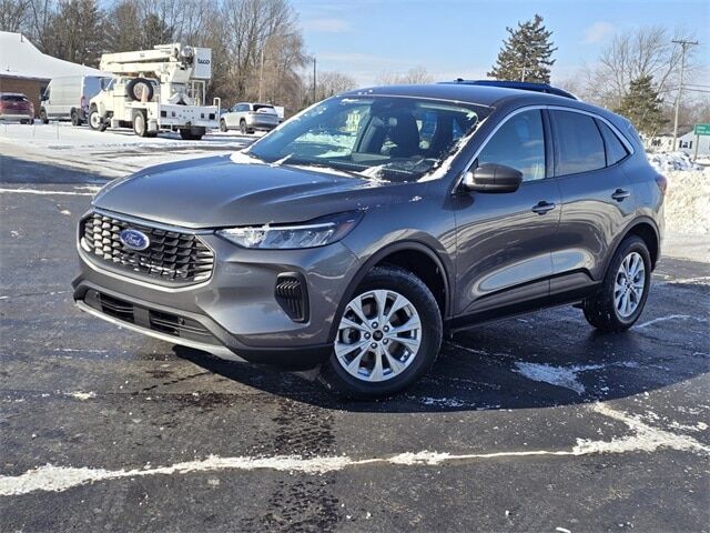 2024 FORD Escape
