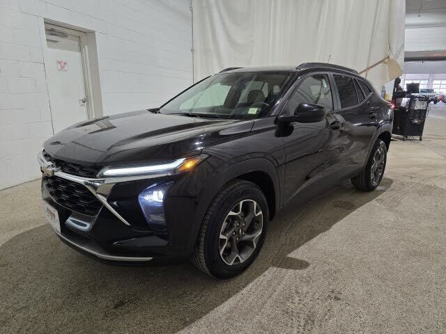 2024 CHEVROLET Trax