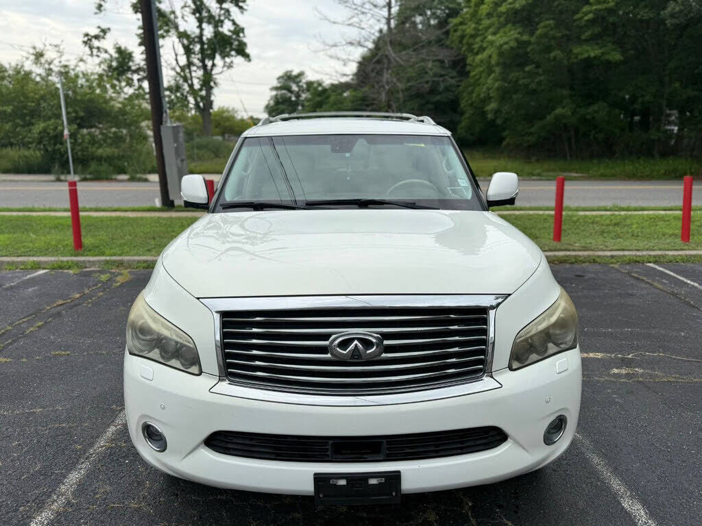 Infiniti QX56