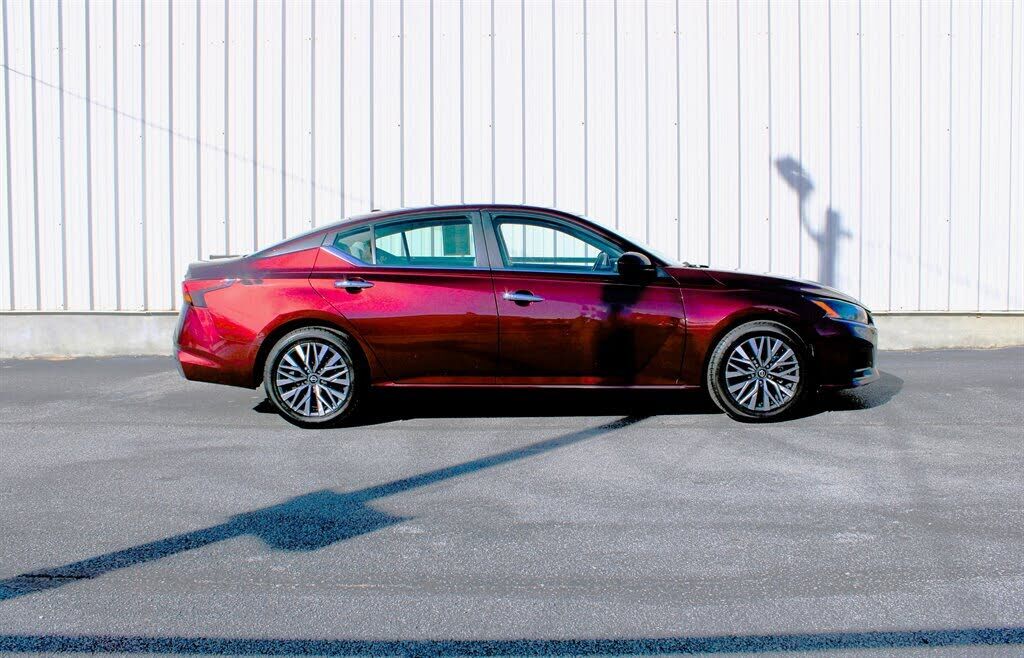 2023 NISSAN Altima