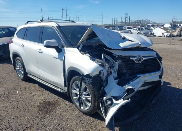 2021 TOYOTA Highlander