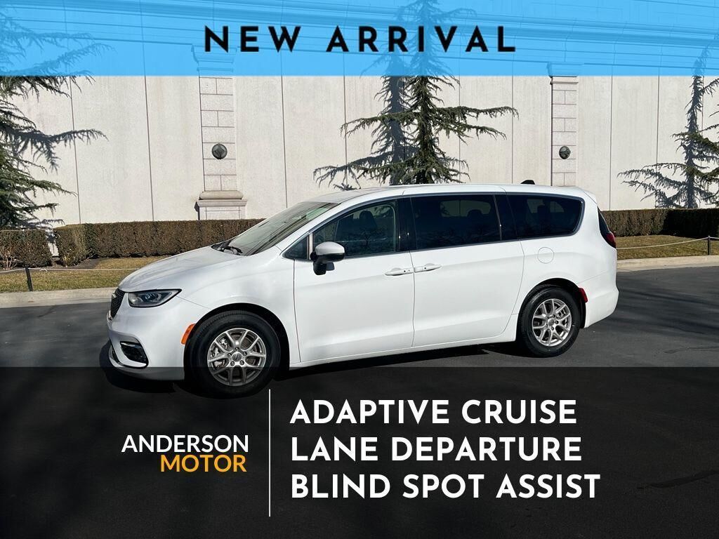 2023 CHRYSLER Pacifica