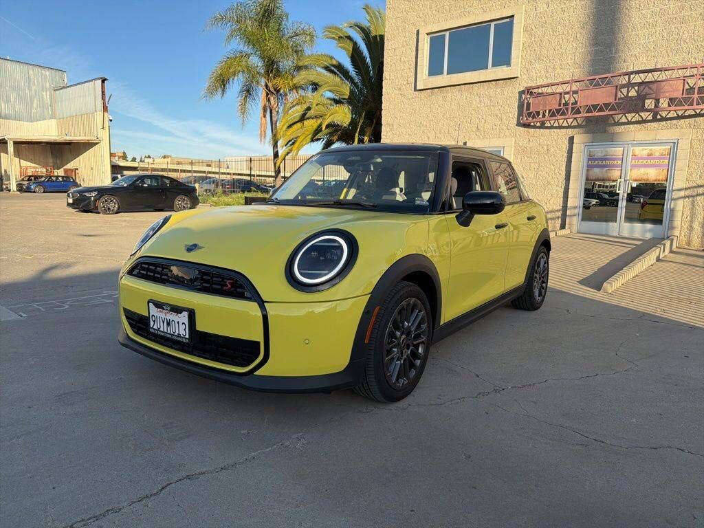 2025 MINI Hardtop