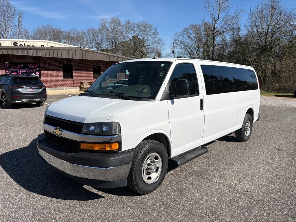 2020 CHEVROLET Express