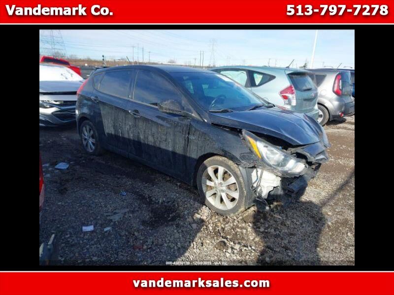 2012 HYUNDAI Accent
