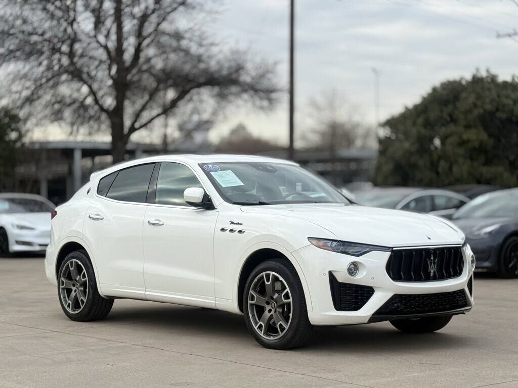 2023 MASERATI Levante
