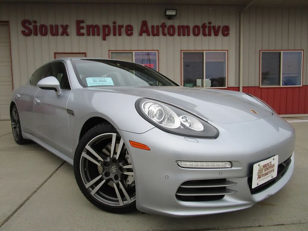 2014 PORSCHE Panamera