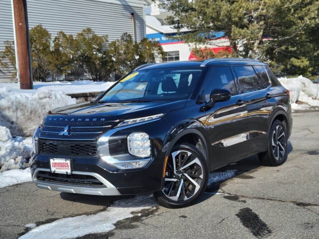 2022 MITSUBISHI Outlander