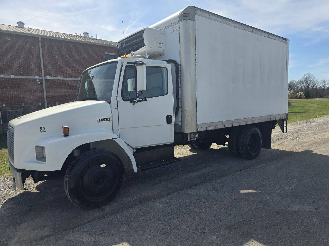 2000 FREIGHTLINER FL60