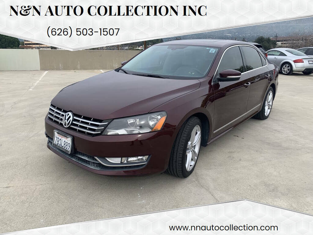 2013 VOLKSWAGEN Passat