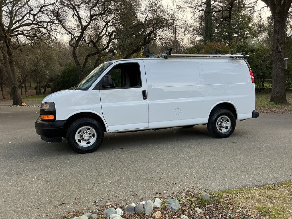 2020 CHEVROLET Express
