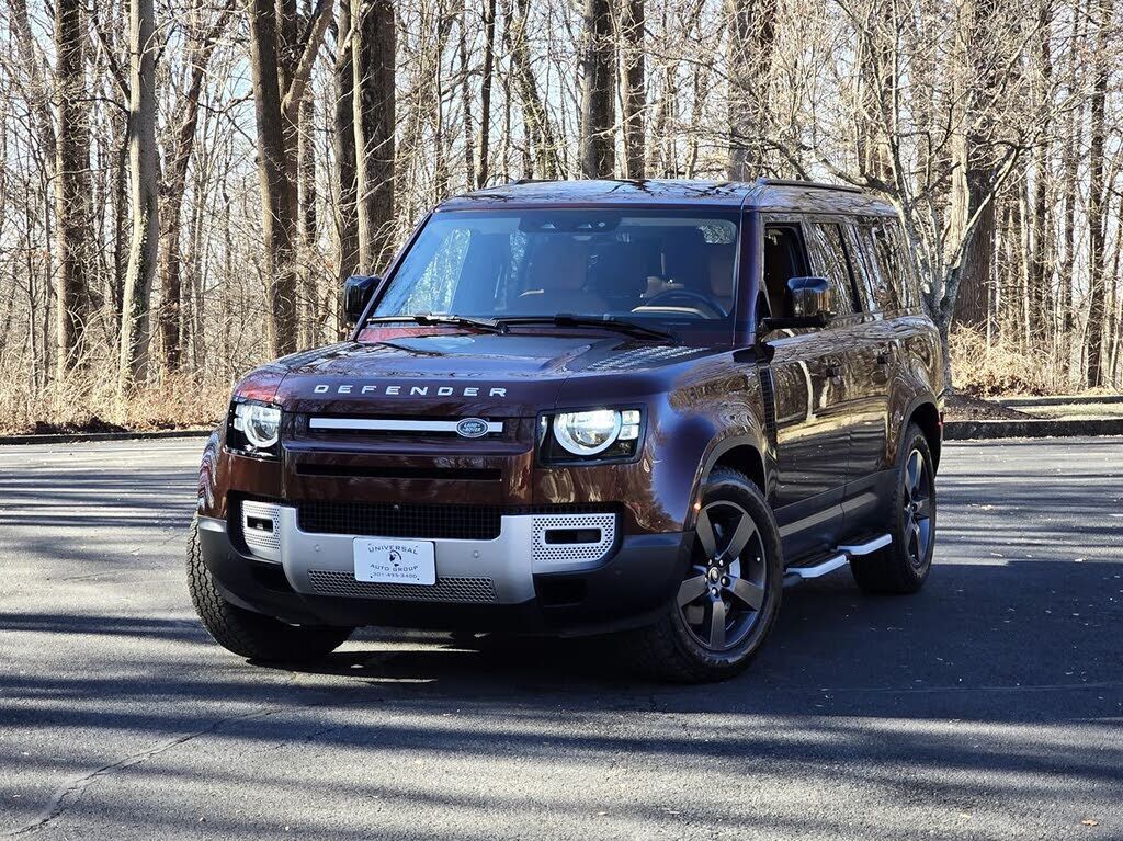 2023 LAND ROVER Defender