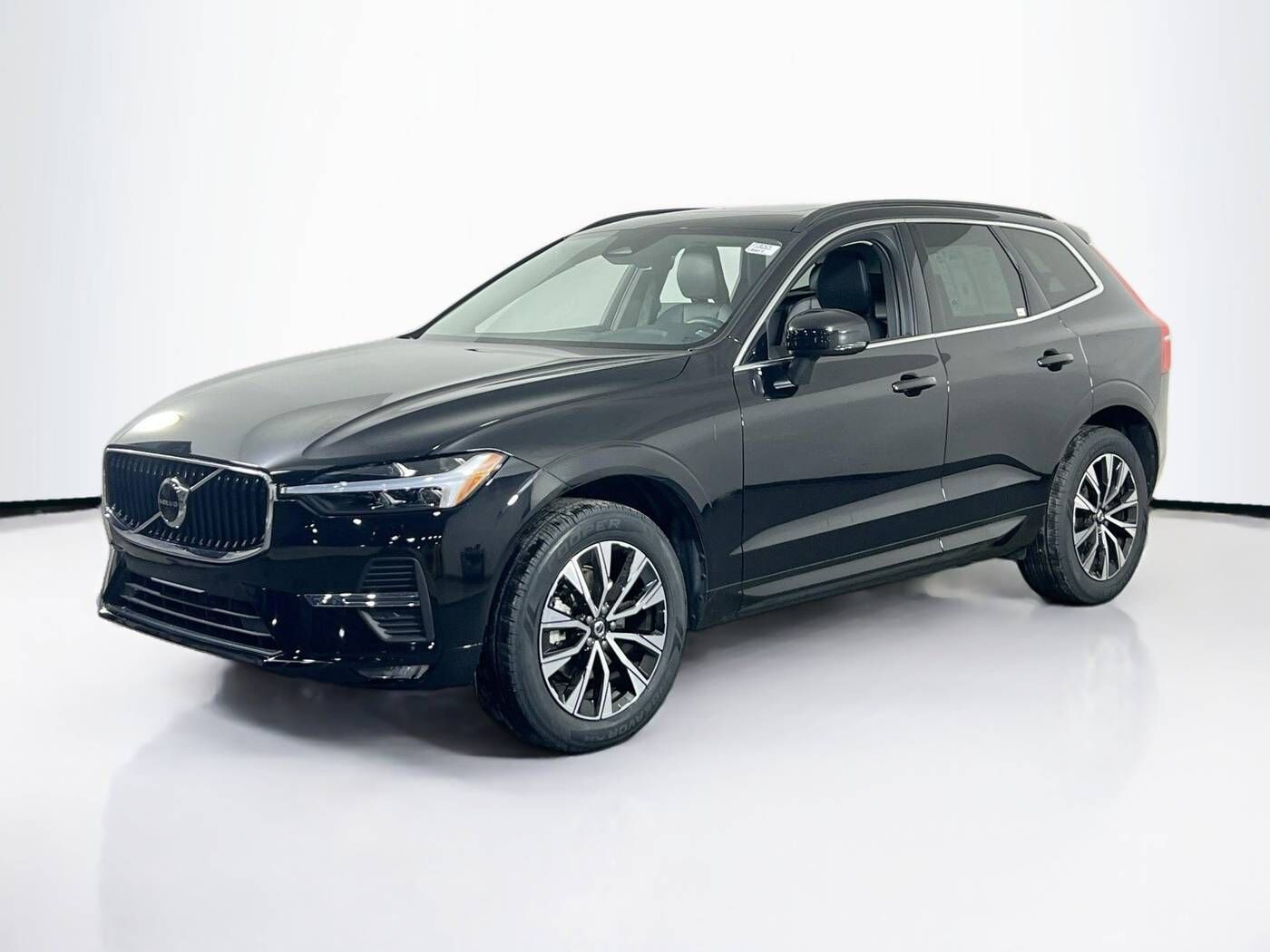 2023 VOLVO XC60