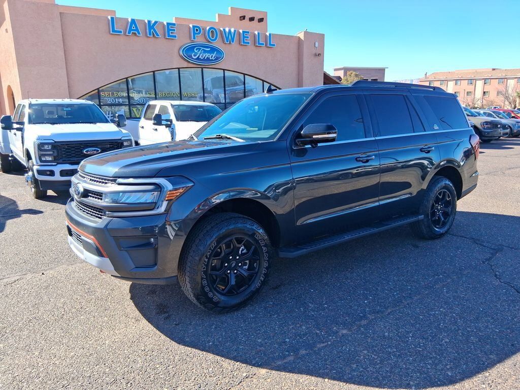 2022 FORD Expedition