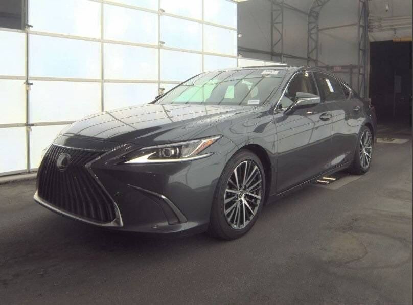 2024 LEXUS ES