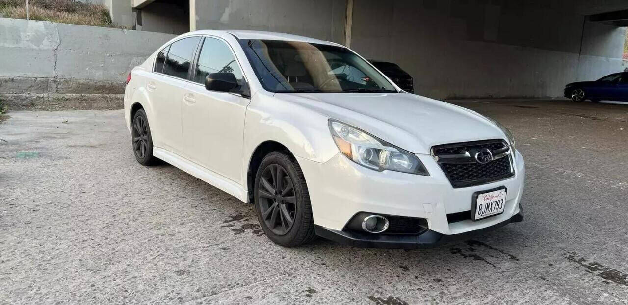 2014 SUBARU Legacy
