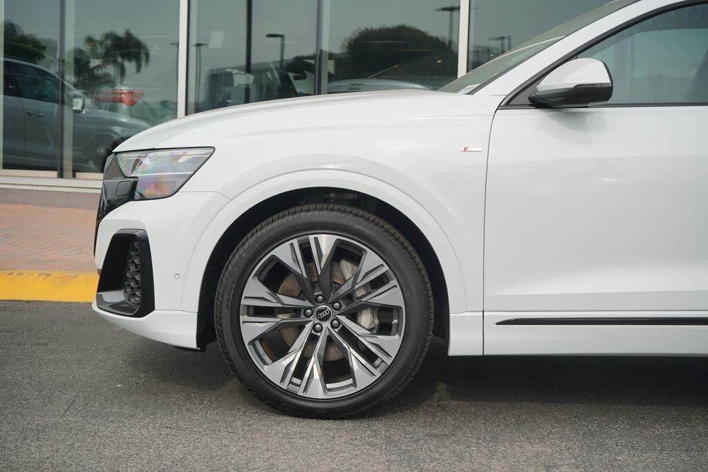 2026 Audi Q8