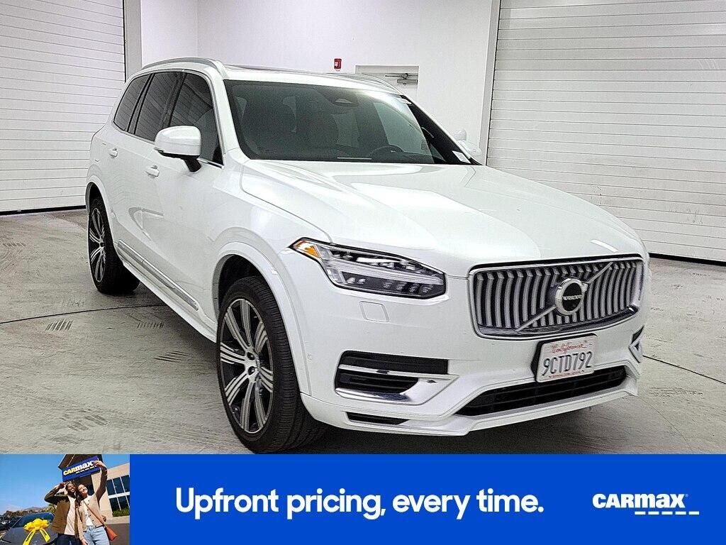 2023 VOLVO XC90