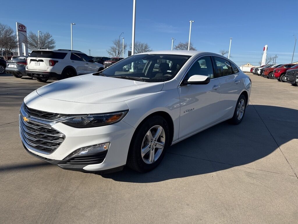 2024 CHEVROLET Malibu