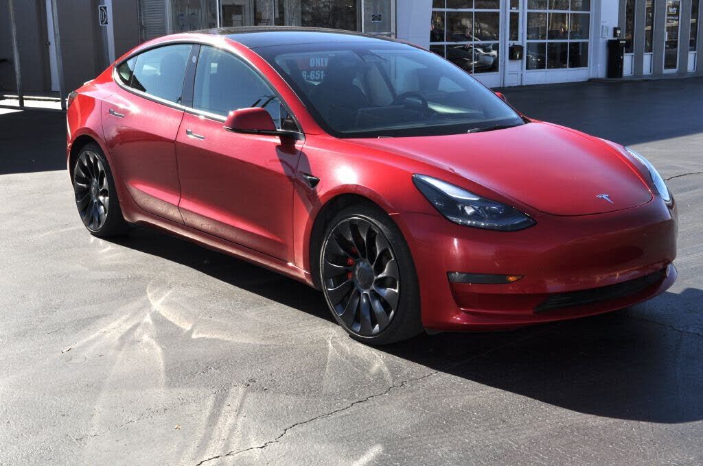 2022 TESLA Model 3