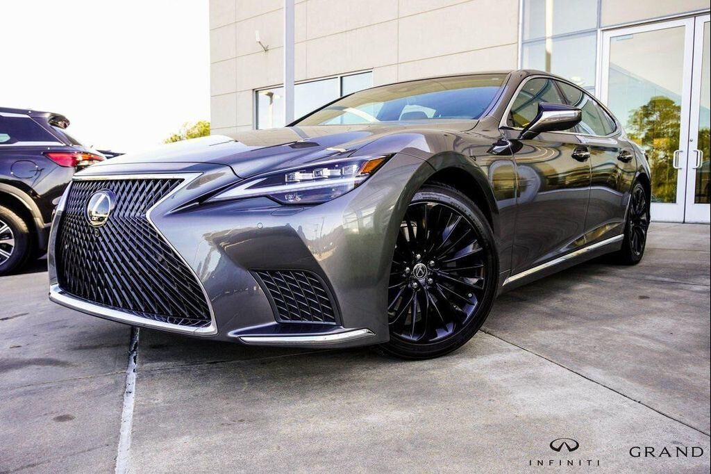 2022 LEXUS LS