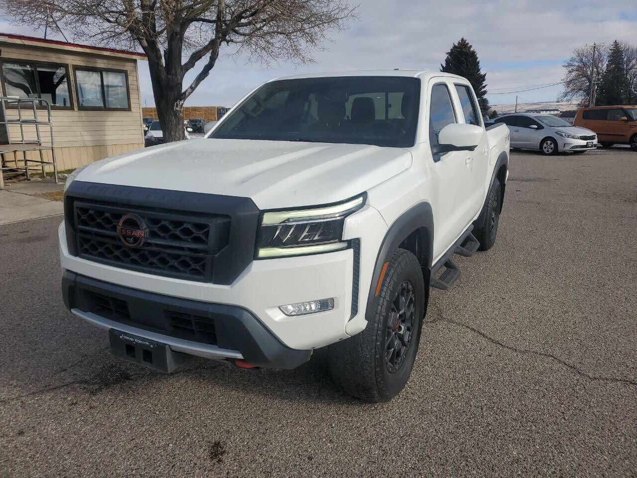 2022 NISSAN Frontier