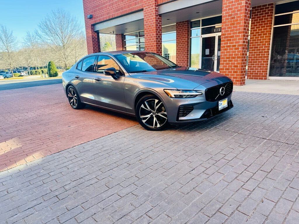 2021 VOLVO S60