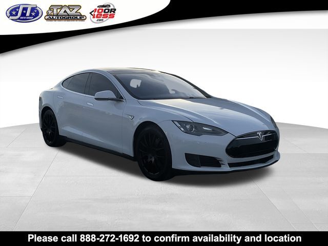 2015 TESLA Model S